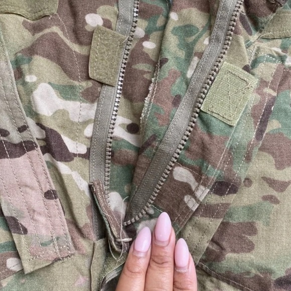 US Army Camouflage Military Jacket - Picture 3 of 9